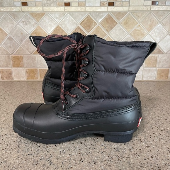 Hunter Shoes - Hunter Women’s Quilted Lace Up All Weather Boots in Black Size 6